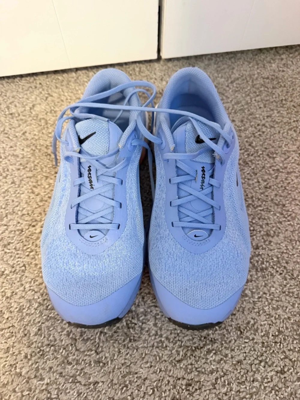 Nike Versair women’s cross training shoes (7.5) - Picture 2 of 7